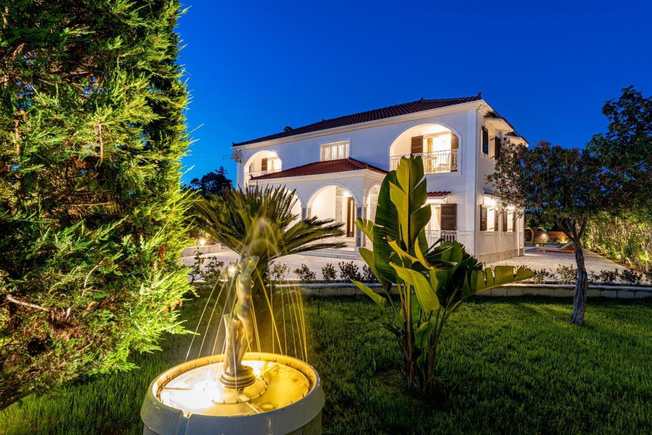 Aigli Villa Agios Kirikos  Екстер'єр фото